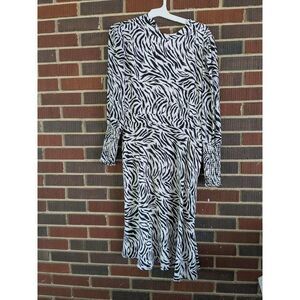 Halogen Zebra Print Long Sleeve Midi Dress - Shirred Cuffs & Waist Detail